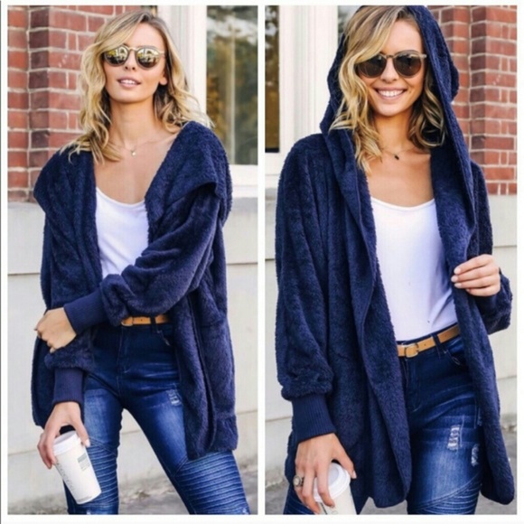 Sweaters - LAST! Navy faux fur Sherpa blanket hooded cardigan